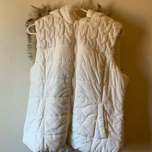 Off white winter vest with faux fur hood